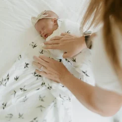 Organic Cotton Muslin Swaddle Blanket - Swallows